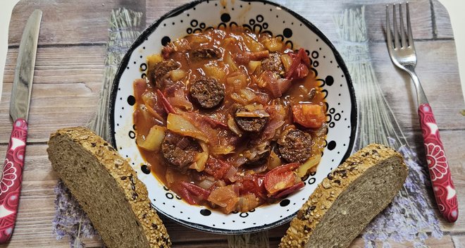 Lecsó csabai kolbásszal